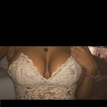 Jelena - Plan cul trans à Sprimont Profil de Jelena, 29 ans, Plan cul trans à Sprimont (Liège)